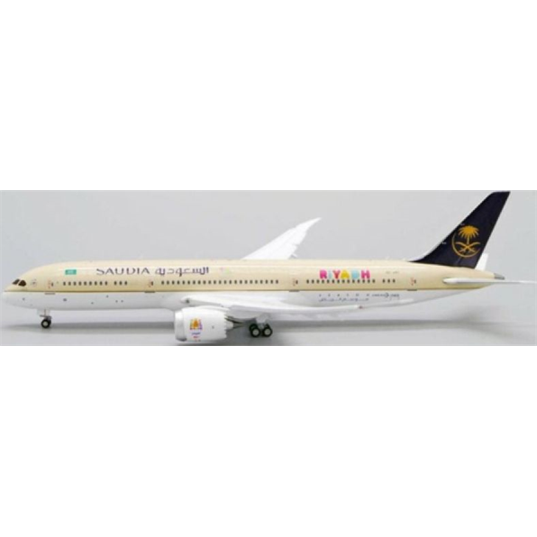 Boeing 787-9 Dreamliner Saudi Arabian Airlines Saudi Seasons HZ-ARC w/Antenna