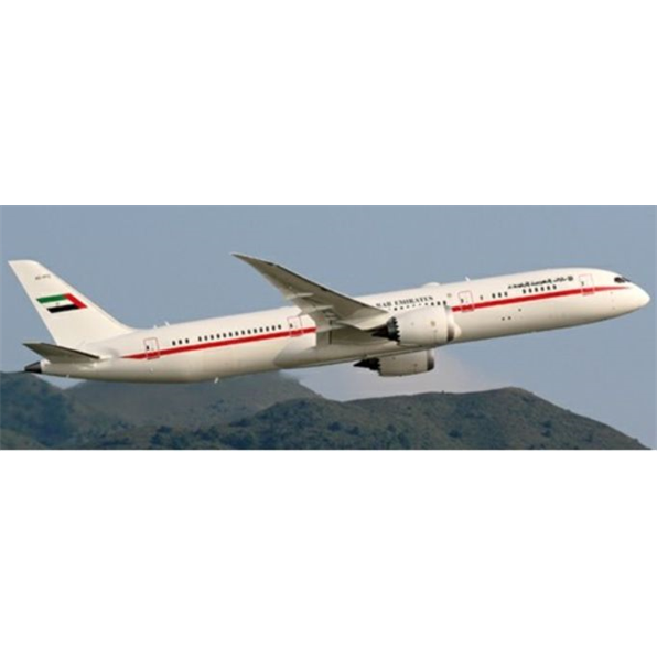 Boeing 787-9 Dreamliner UAE Abu Dhabi A6-PFE w/Antenna