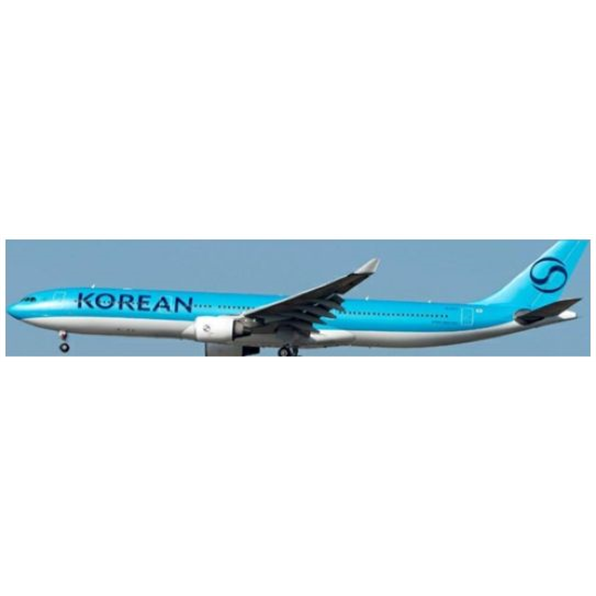 Airbus A330-300 Korean Air NC HL8025 w/Antenna