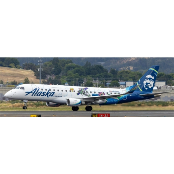 Embraer ERJ-175LR Alaska Airlines (Horizon Air) TS 5 N659QX w/Antenna
