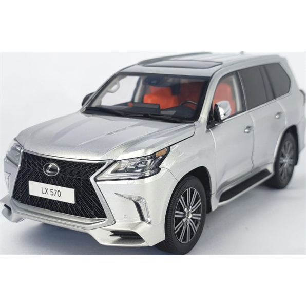 Lexus LX570 Silver