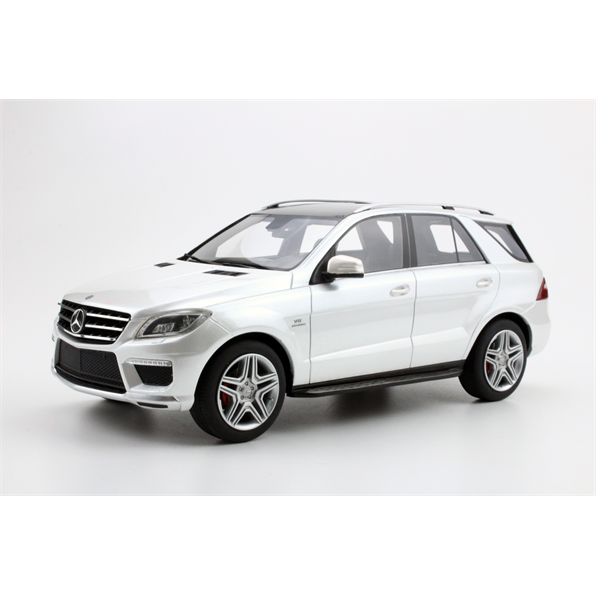 Mercedes ML63 - White