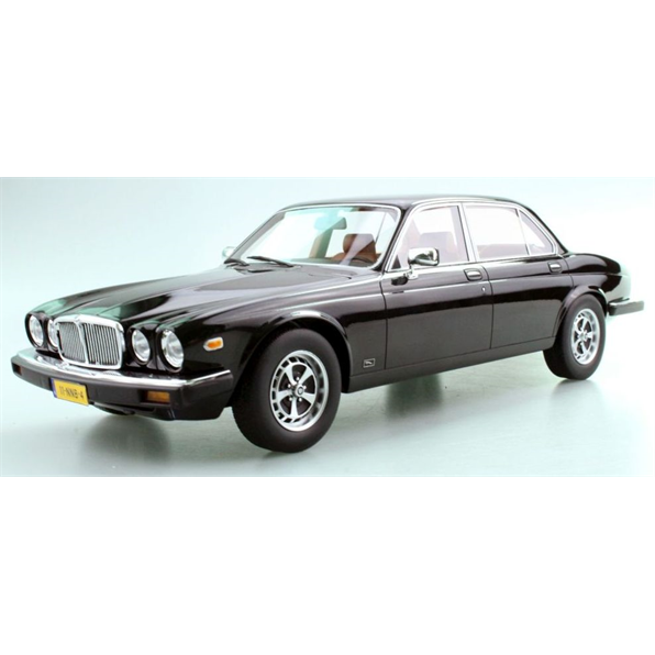 Jaguar XJ6 1982 , Black
