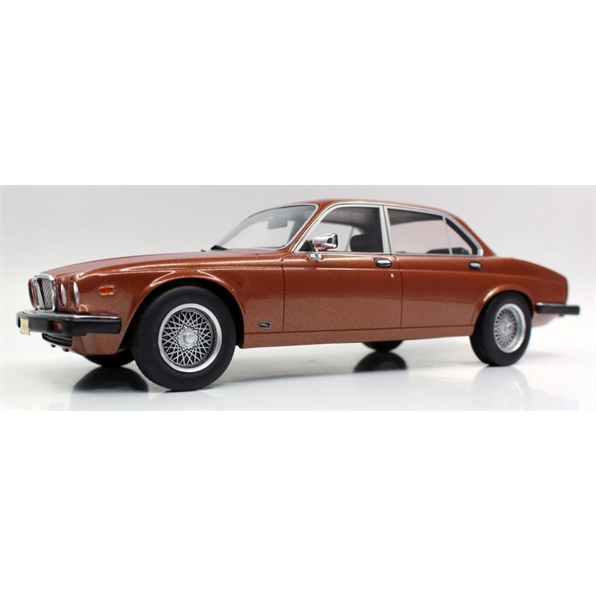 Jaguar XJ6 1982 , bronze