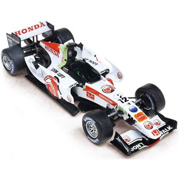 Honda RA 106 - Jenson Button - 2006 1:24 F1 - Blister Packaging squash/broken