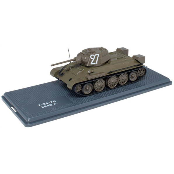 T-34-76 1942 1:43 Tank Collection (Box slightly squash)