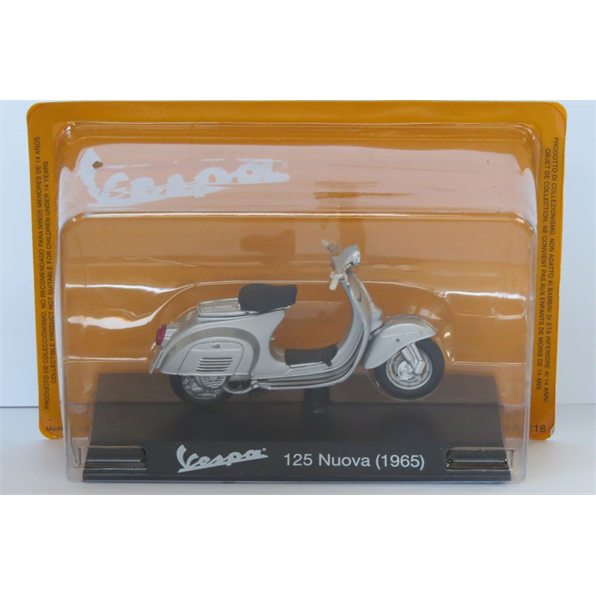 Vespa 125 NUOVA - 1965 Vespa Collection in 1:18