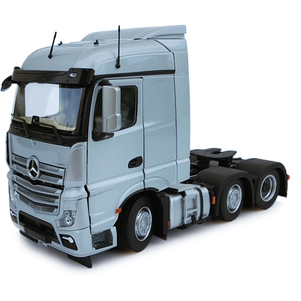 Mercedes Benz Actros Streamspace 6x2 Silver