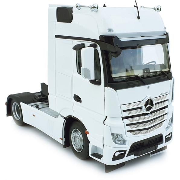 Mercedes Benz Actros Gigaspace 4x2 White