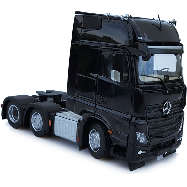 Mercedes Benz Actros Gigaspace 6x2 Black