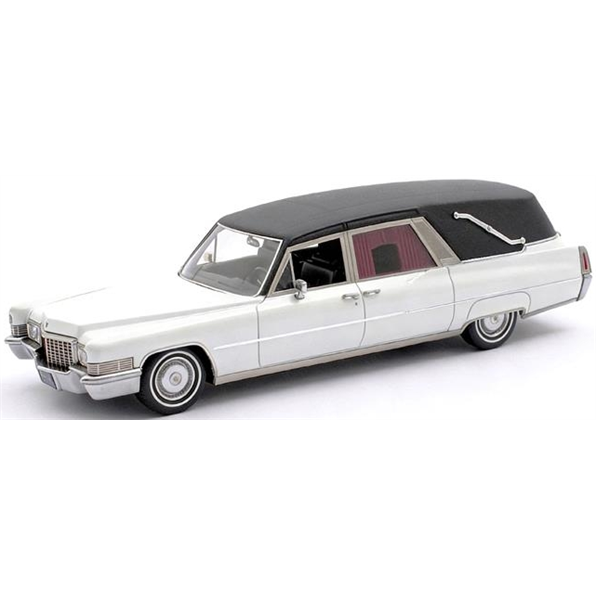 Cadillac Superior Funeral Car 1970 White