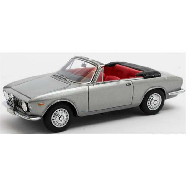 Alfa Romeo Giulia GTC Cabrio Silver 1964