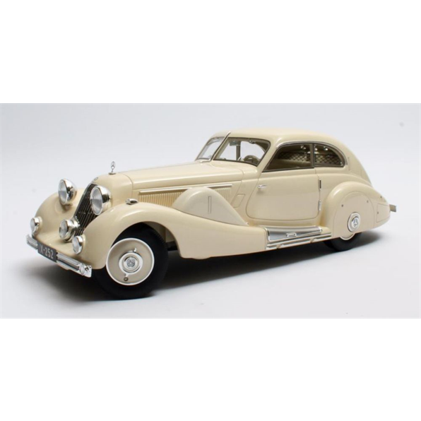 Mercedes Benz 500K Spezial Stromlinienwagen white 1935