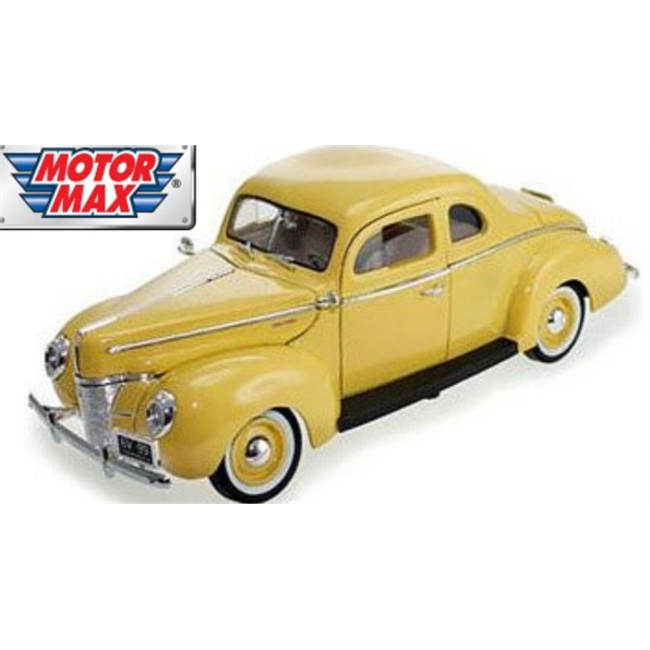 Ford Deluxe 1940 - Yellow