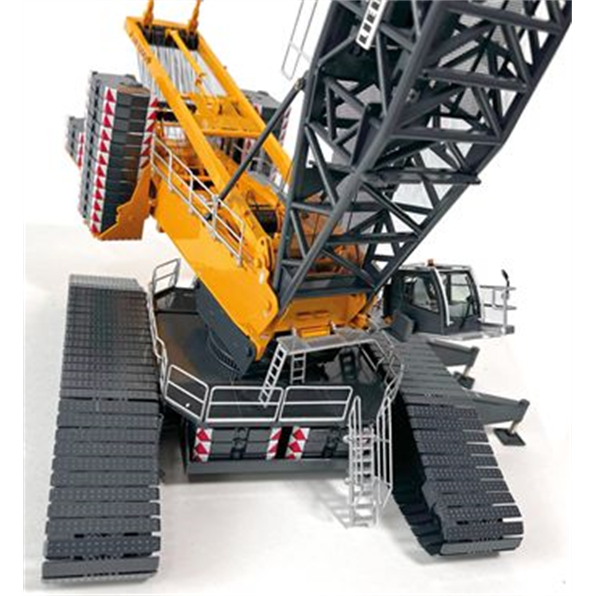 Liebherr LR 11000 Lattice Boom Crawler Crane