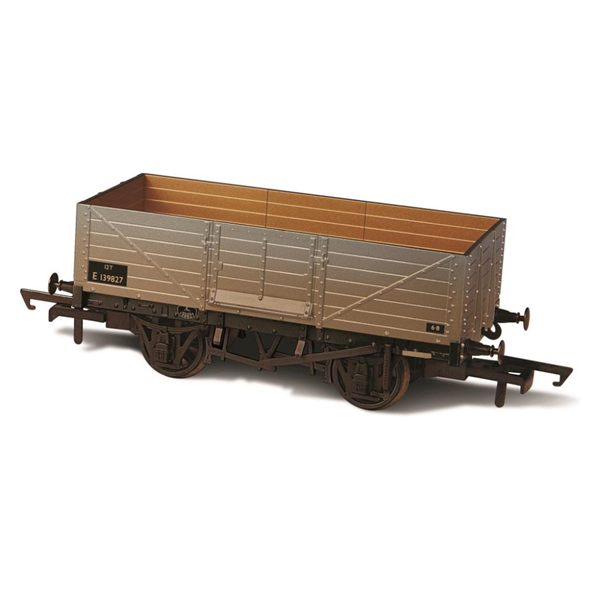 6 Plank Mineral wagon BR  weathered