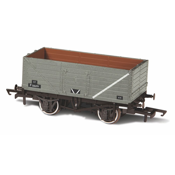 BR Grey 7 Plank Wagon P58699