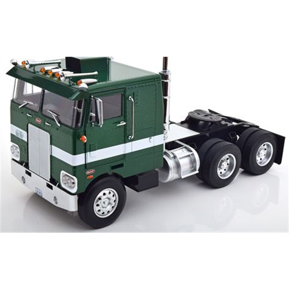 Peterbilt 352 Pacemaker 1977 Green Metallic/White