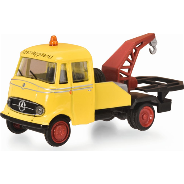 Mercedes Benz L319 Yellow