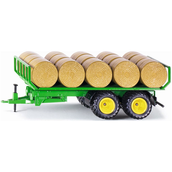 Trailer w/Round Bales