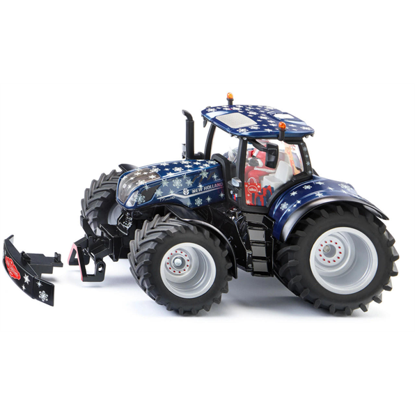 Christmas Tractor New Holland 2023