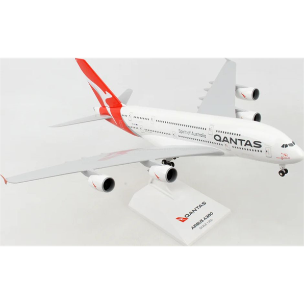 Airbus A380 Qantas w/Gear