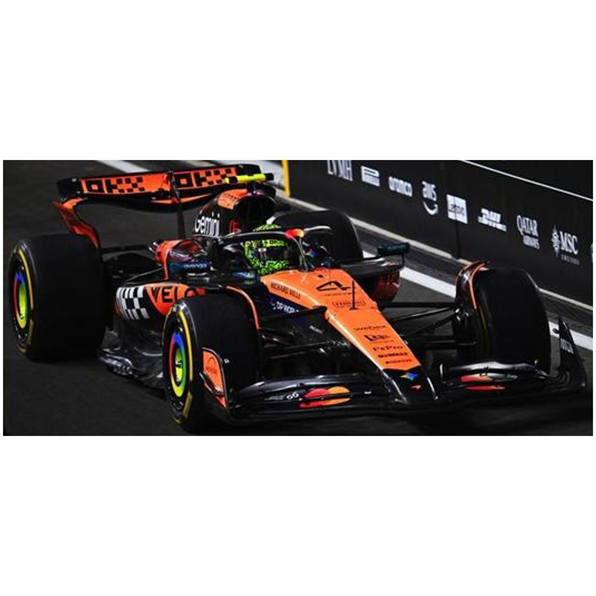 McLaren MCL39 #4 3rd Abu Dhabi GP 2025 L. Norris F1 Drivers Champion 2025 w/Board