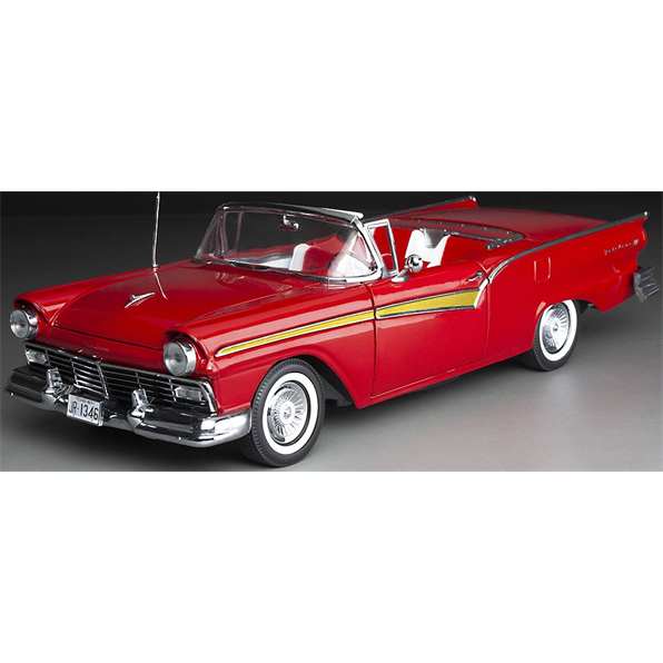 Ford Fairlane 500 Skyliner 1957 Flame Red