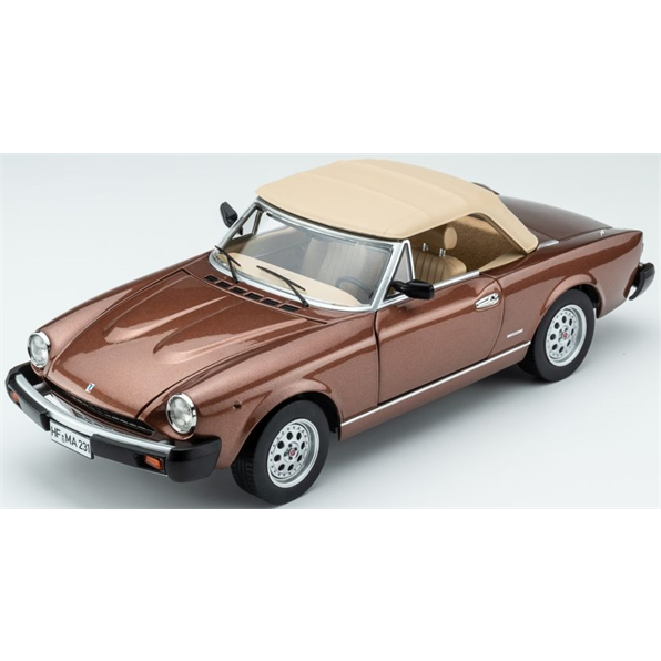 Pininfarina Spidereuropa Marrone Chiaro 1982