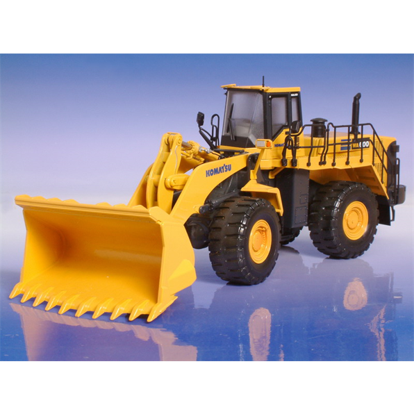 Komatsu WA600 Wheel Loader