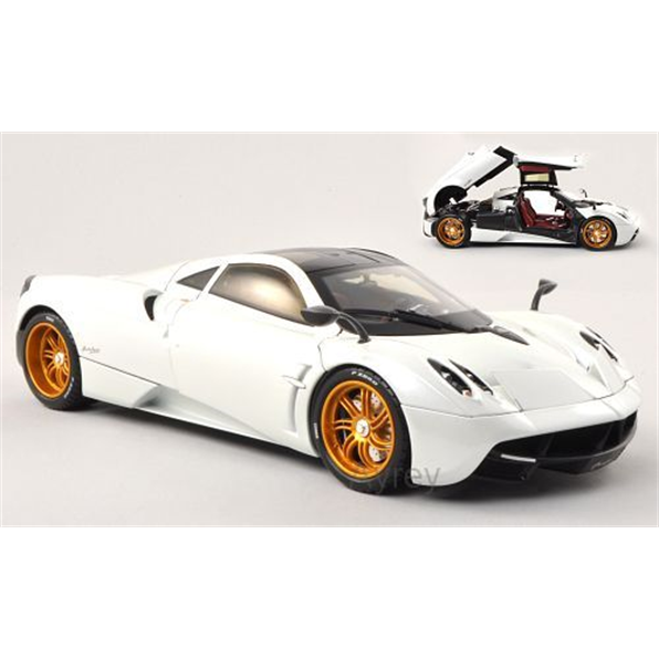 Pagani Huayra - White (GTA Edition)