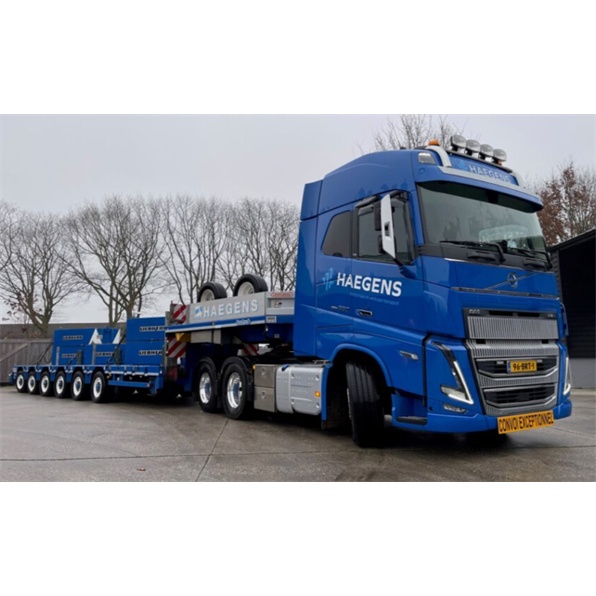 Volvo FH5 Globetrotter 6x4 MCO-PX Lowloader 6 Axle 'Haegens Kraanverhuur'