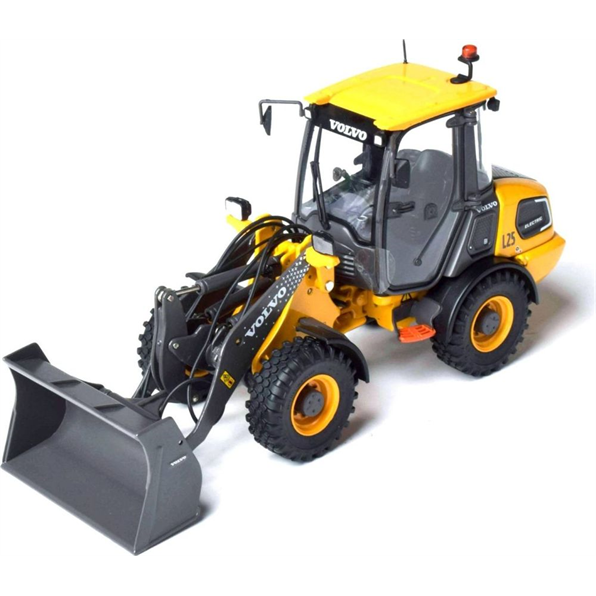 Volvo L25 Compact Wheel Loader (Electric)