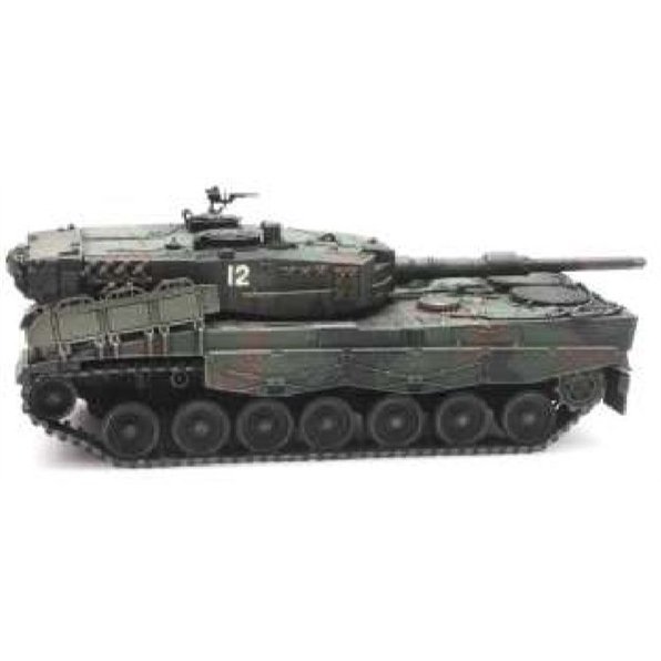Ch Pz 87 / Leopard 2A4 Train Load 1:87 Ready-Made, Painted