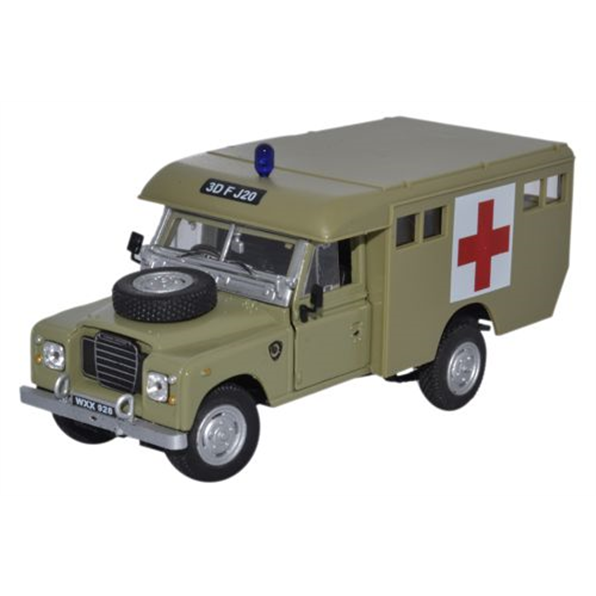 Land Rover S3 - Ambulance Army (Marshall)
