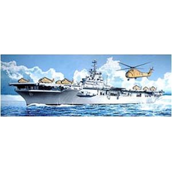 USS Boxer LPH-4 Heli Carrier