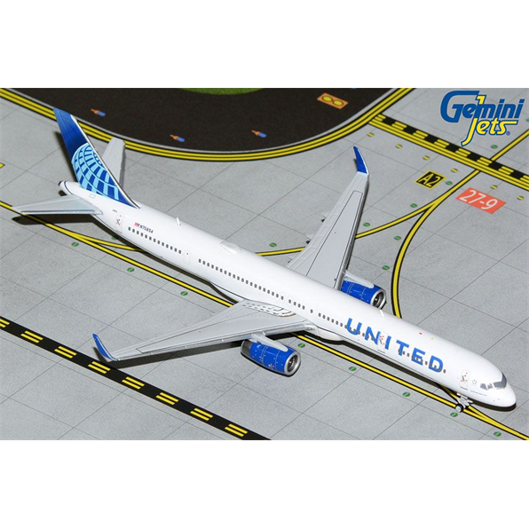 Boeing B757-300W United Airlines N75854