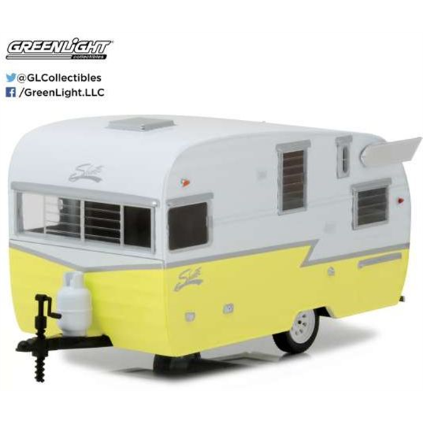 Shasta Airflyte Hitch and Tow Trailers Serie s 1 white/yellow 2015
