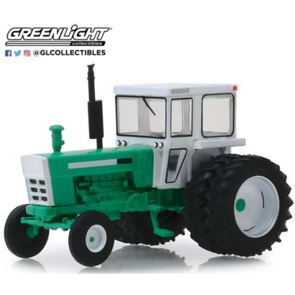 Oliver 2270 Tractor with Dual Rear Wheels 1972 'Down on the Farm Series 3' White