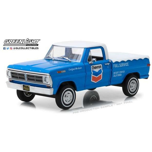 Ford F-100 pick-up with bed cover *Chevron blue/white