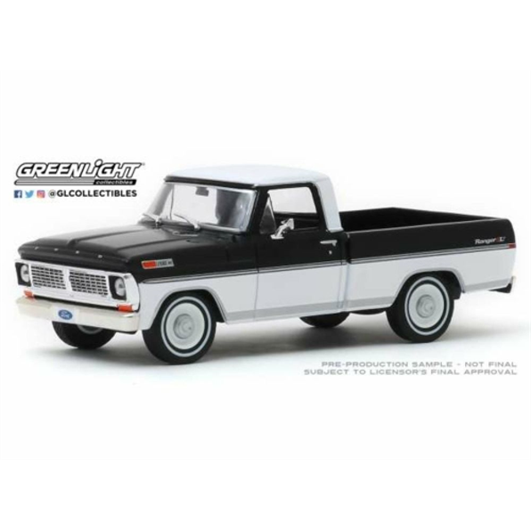 Ford F-100 1970 Raven Black and Pure White