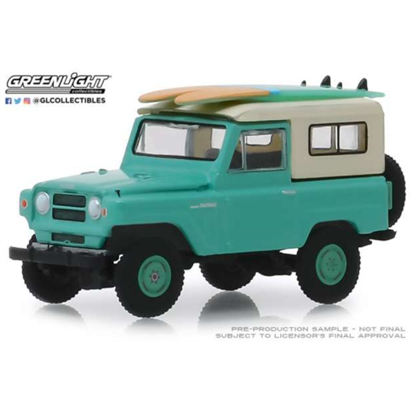 Nissan Patrol 1969 (60) with Surfboards Green/White