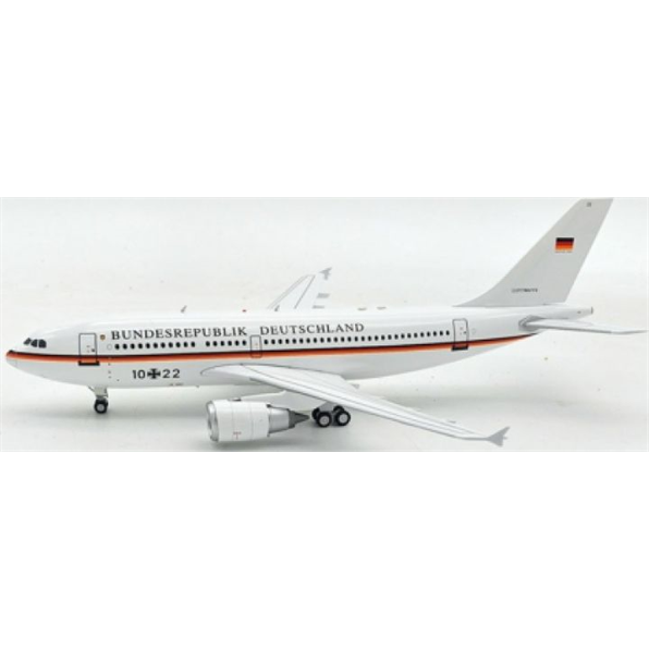 Airbus A310-304 Germany Air Force 1022 w/Stand