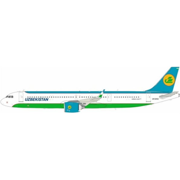 Airbus A321-253NX Uzbekistan Airways UK32102 w/Stand