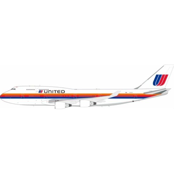 Boeing 747-422 United Airlines N186UA w/Stand