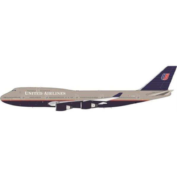 Boeing 747-422 United Airlines N179UA w/Stand