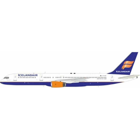 Boeing 757-200 Icelandair TF-FIP w/Stand