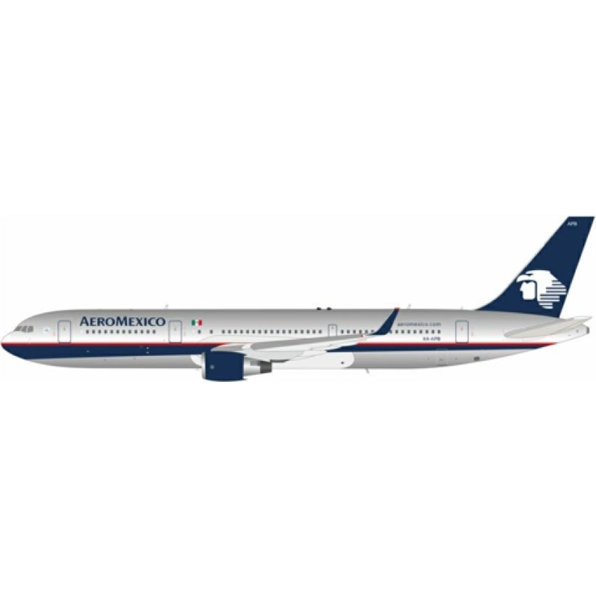 Boeing 767-3Q8/ER Aeromexico XA-APB w/Stand