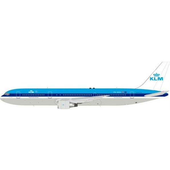 Boeing 767-306/ER KLM Royal Dutch Airlines PH-BZH Plus Stand