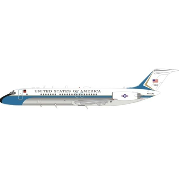 McDonnell Douglas VC-9C (DC-9-32) USA Air Force N681AL with Stand